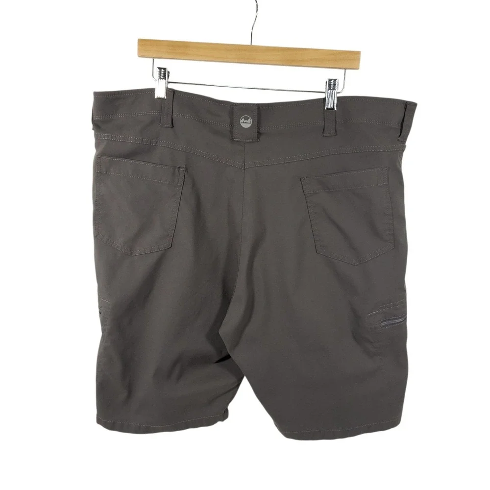 Wrangler ATG Mens 42 Gray Utility‎ Cargo Shorts Hiking Outdoors Comfort